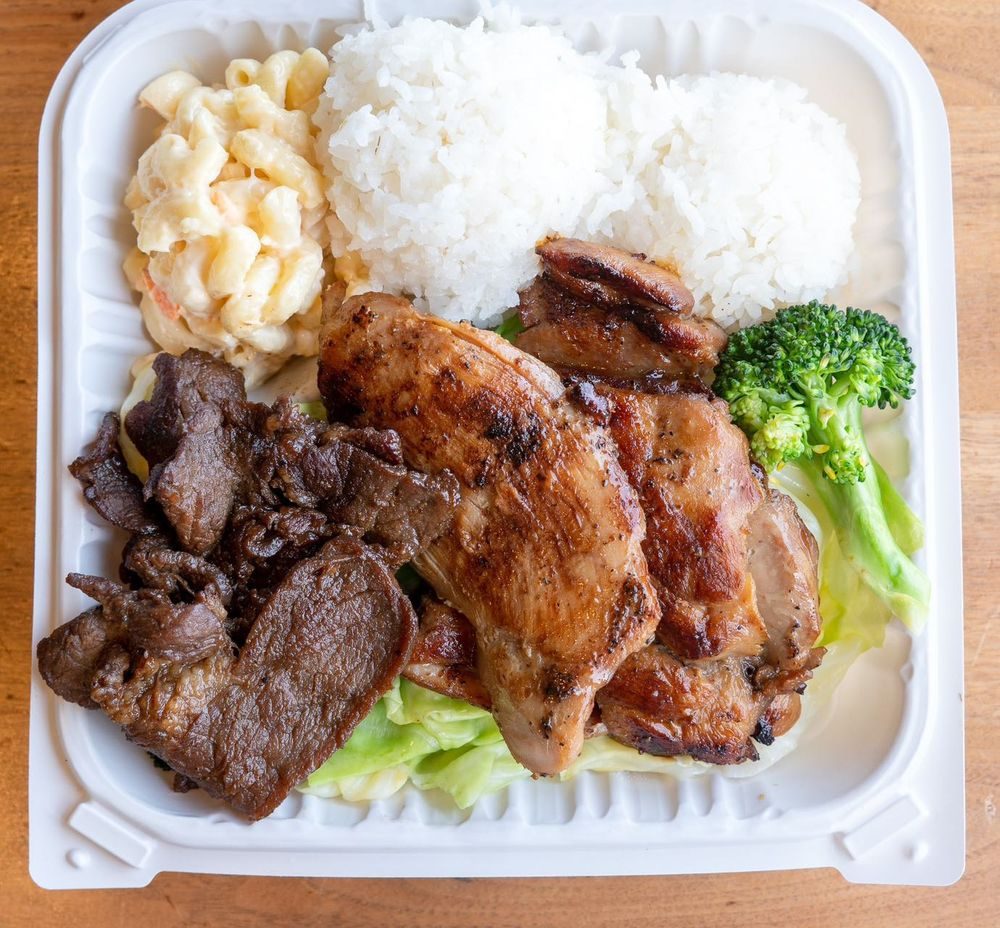 Moku Hawaiian BBQ